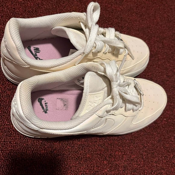 Nike Air Force 1'07 'Reflective' Women's
Size 8.5 - Picture 6 of 7